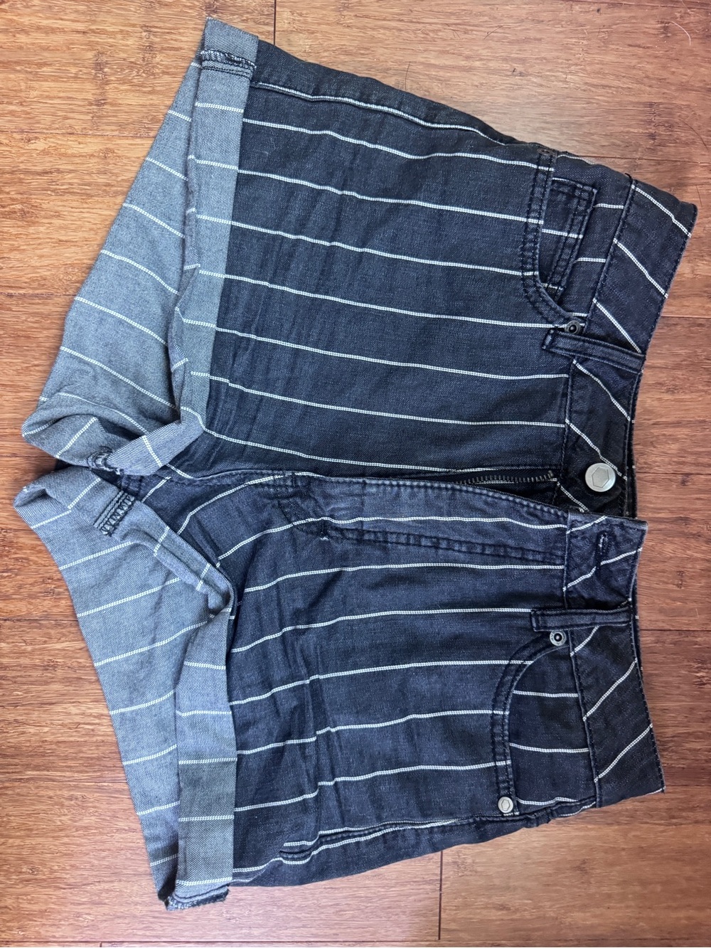 RVCA Black with Gray Pinstripe Slim Men’s Jeans Shorts